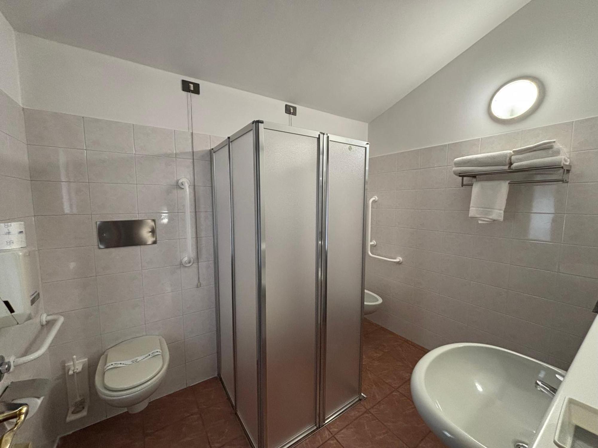 Villa Nasti Hotel Ristorante Canzo Dış mekan fotoğraf